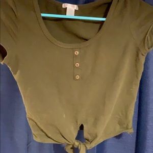 GREEN TIE SHIRT SIZE SMAL 💚